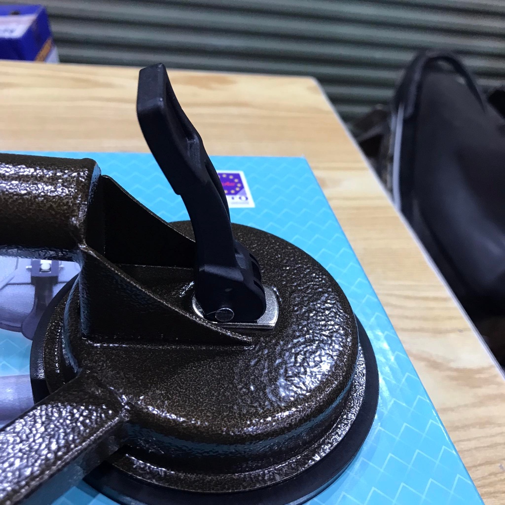 Nhấc Kính - Hút Gạch Cầm Tay - DETO