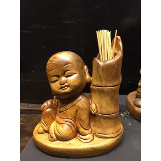 Lọ đựng tăm hình chú tiểu gỗ Bách Xanh