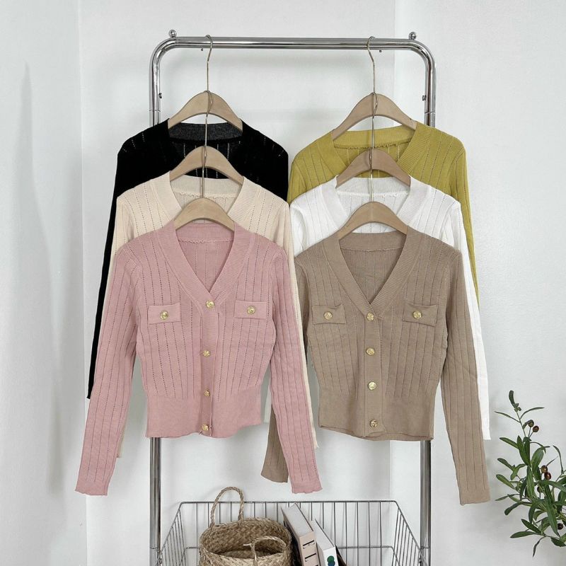 Áo len khuy dài tay vạt bầu hách dáng