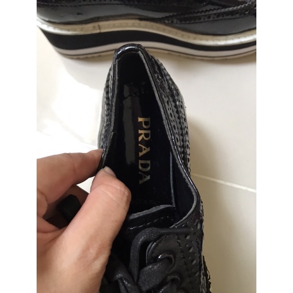 Giày nữ Prada