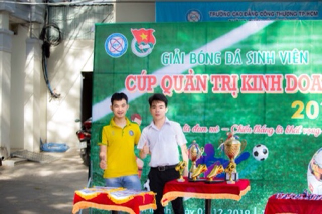 Cup Bóng Đá đủ loại, đủ Kích Cỡ