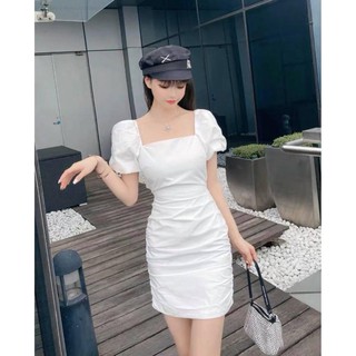 Đầm trắng cổ vuông đan lưng rút dây