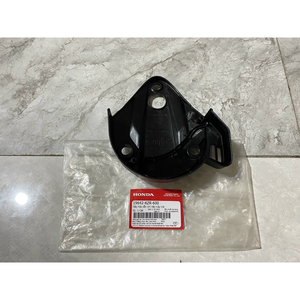 Nắp hộp dẫn khí nắp máy trái HONDA AIR BLADE125 năm 2012.