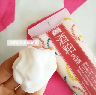 Sữa rửa mặt bã rư.ợ.u sake PDC wafood (mới)