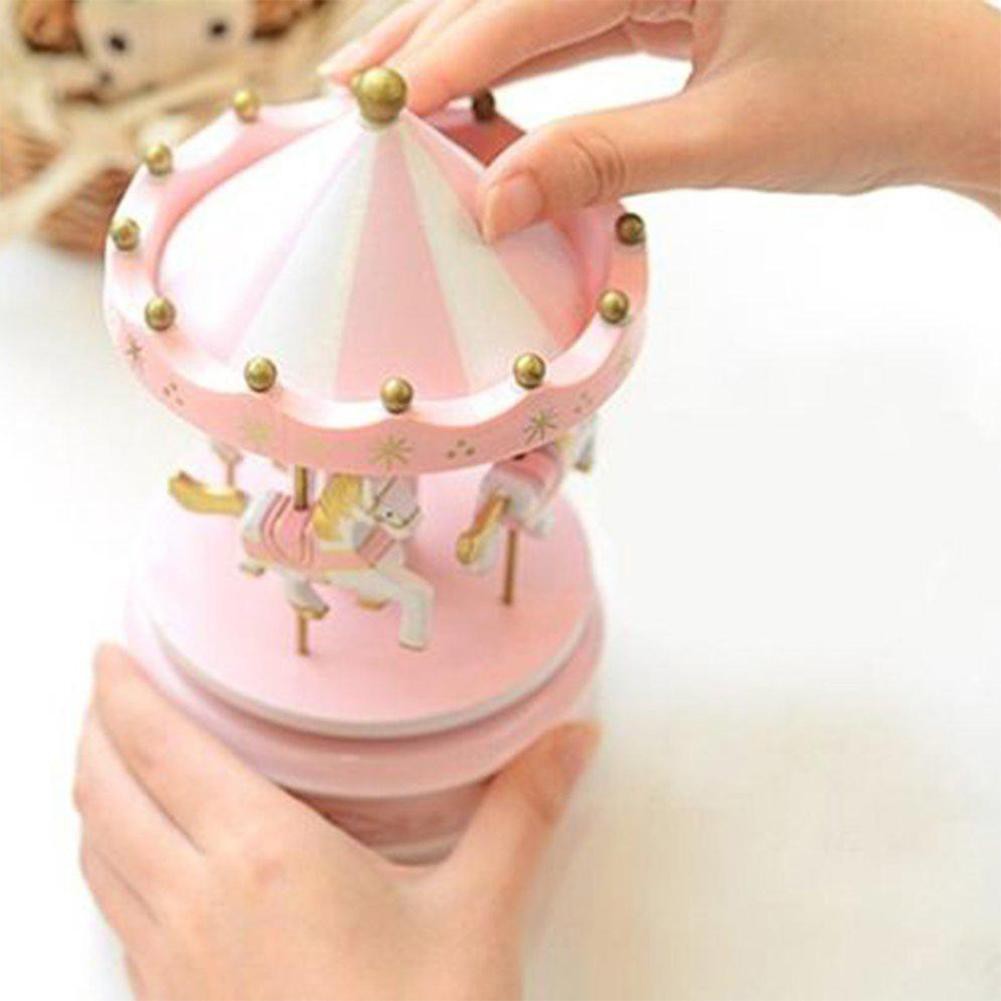 1 Hộp Nhạc Hình Vòng Xoay Ngựa Gỗ A1R4 độc lạ