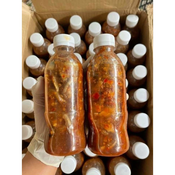 Mắm cá cơm nguyên con 1 chai gần 400gr y hình