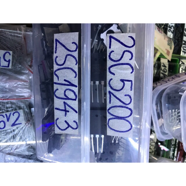 - Sò công suất C5200 hoặc A1943 .