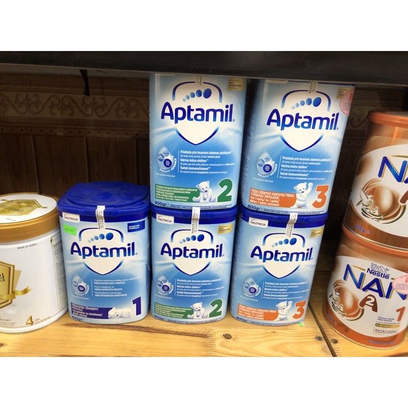 Sữa Aptamil Đức số 2 - 800g (bé từ 6 - 12 tháng), giúp trẻ phát triển toàn diện nhất.