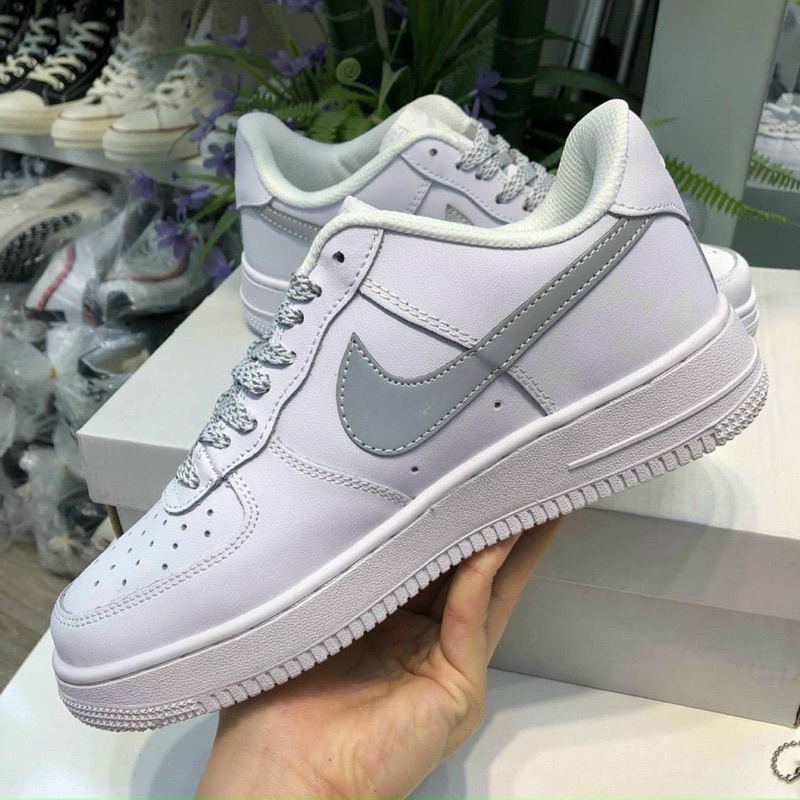 ♥️ FULL BOX VÀ BILL ♥️ Giày Thể Thao Nữ - Nam Nike air force 1 Màu Trắng phản quang