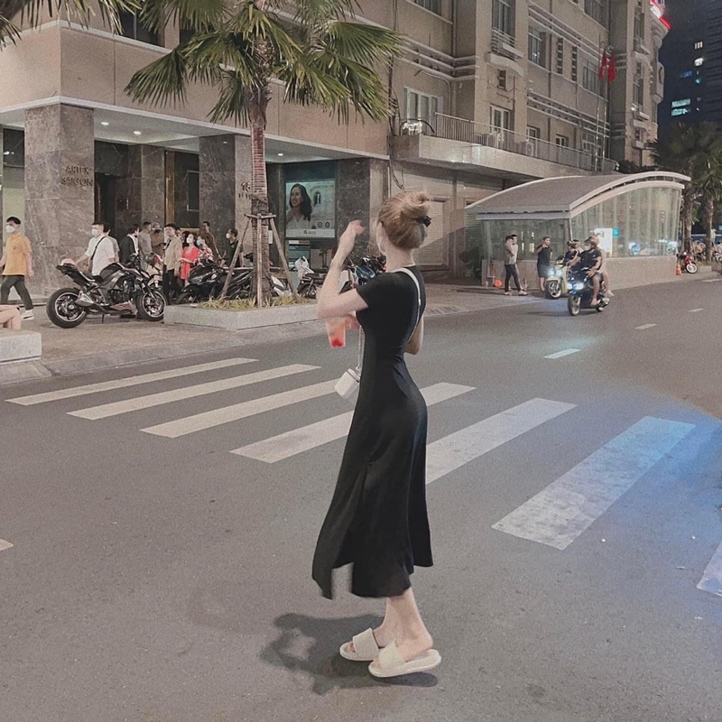 Váy Body Đen Dúm Hông Dáng Dài Tay Cộc Đầm Ôm Bó Chất Bozip