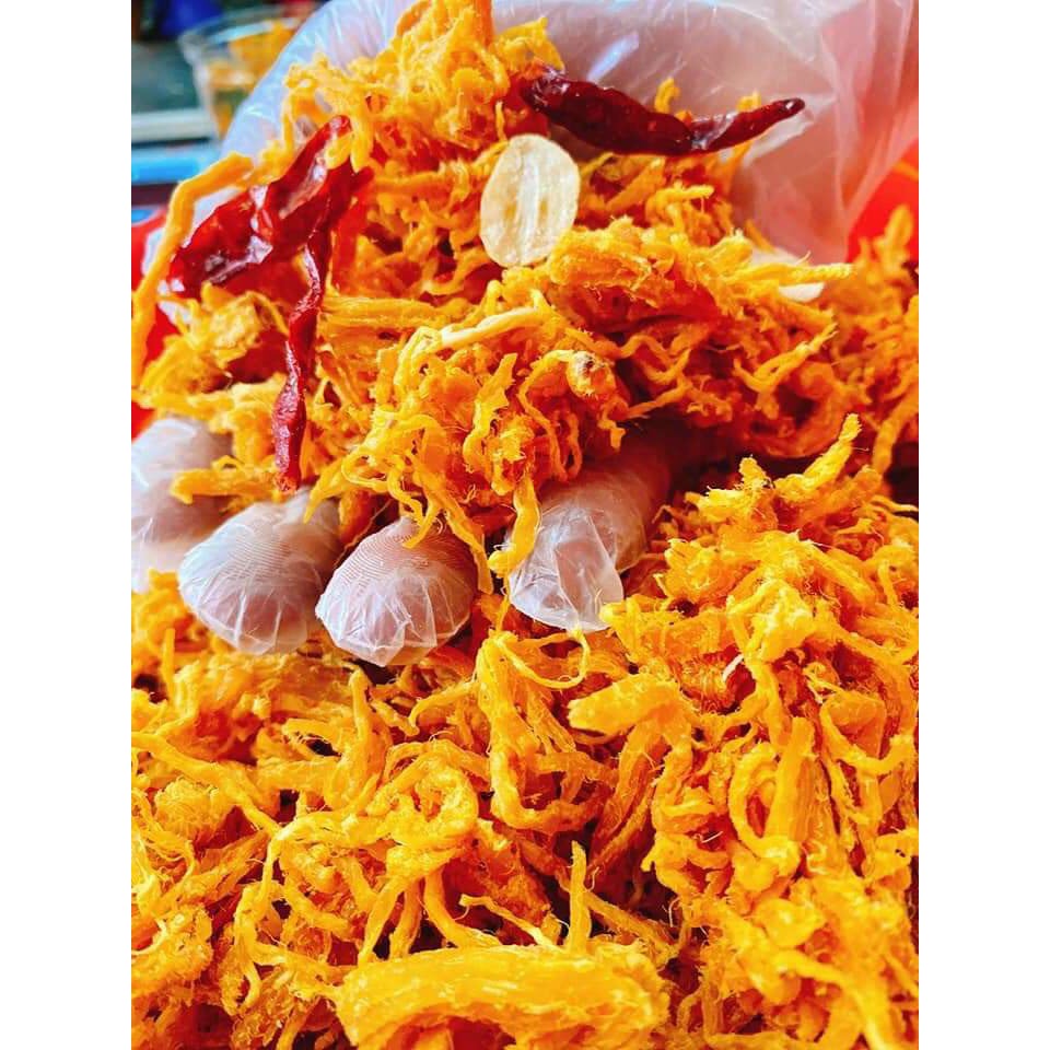 Khô gà bơ tỏi xé cay BếpMom 300g, đồ ăn vặt Sài Gòn
