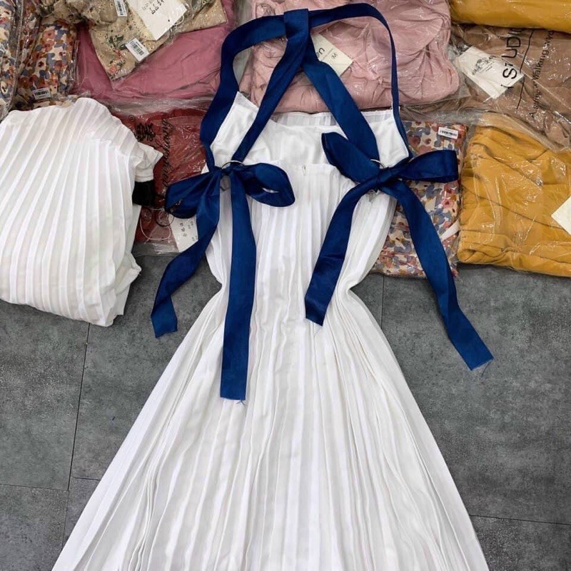 Đầm maxi dập ly hở lưng phối dây | BigBuy360 - bigbuy360.vn