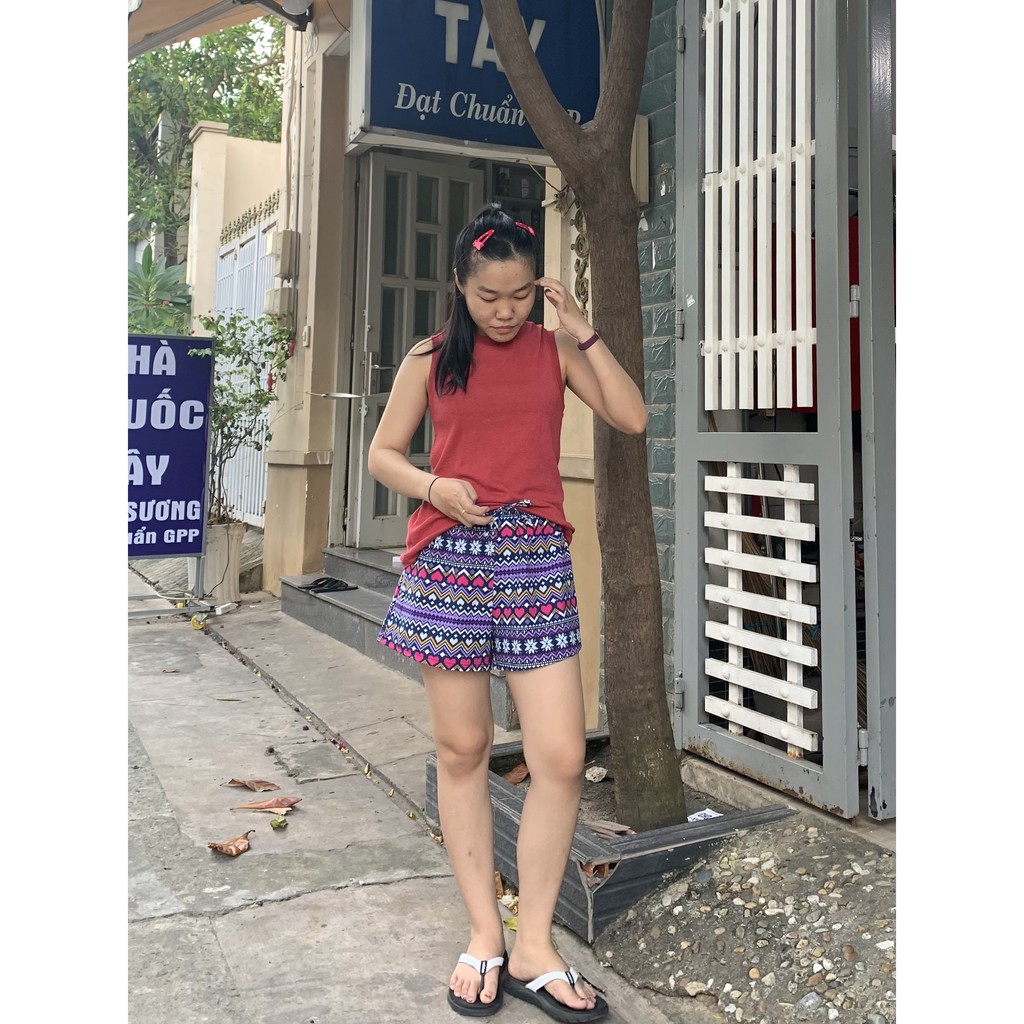QUẦN XÀ LỎN, CÚC TIN.