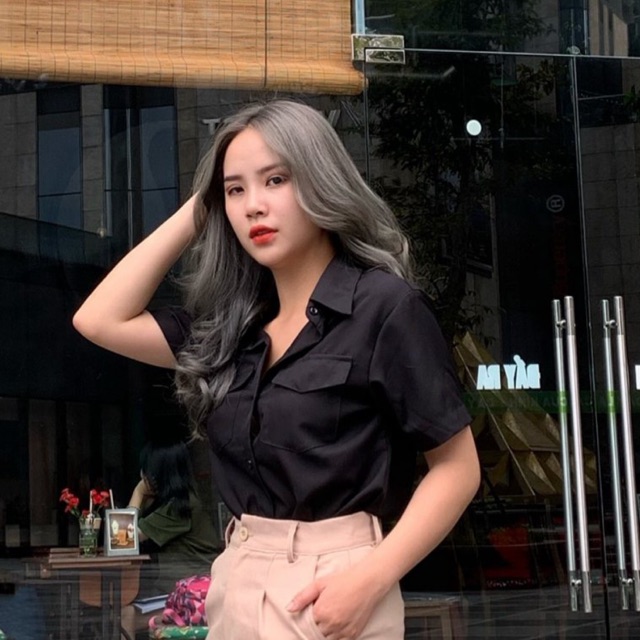 Áo sơ mi tay ngăn màu đen