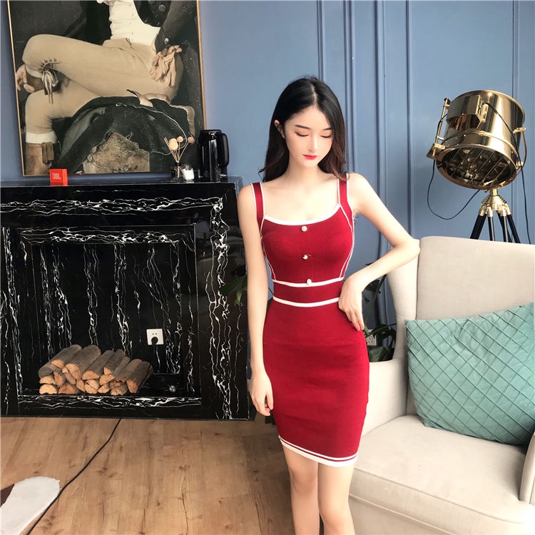 Mid long suspender skirt in spring and autumn, slim and sexy bottomed skirt 2021 new suspender skirt, fashionable small black skirt