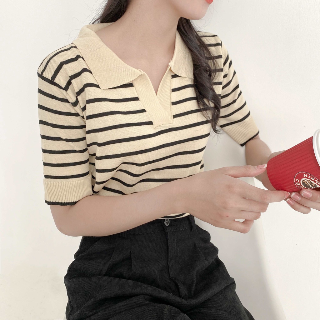 Áo len nữ ngắn tay VM STYLE dáng croptop phối cổ bẻ họa tiết kẻ sọc ngang basic 81018- 22ALU01A961701