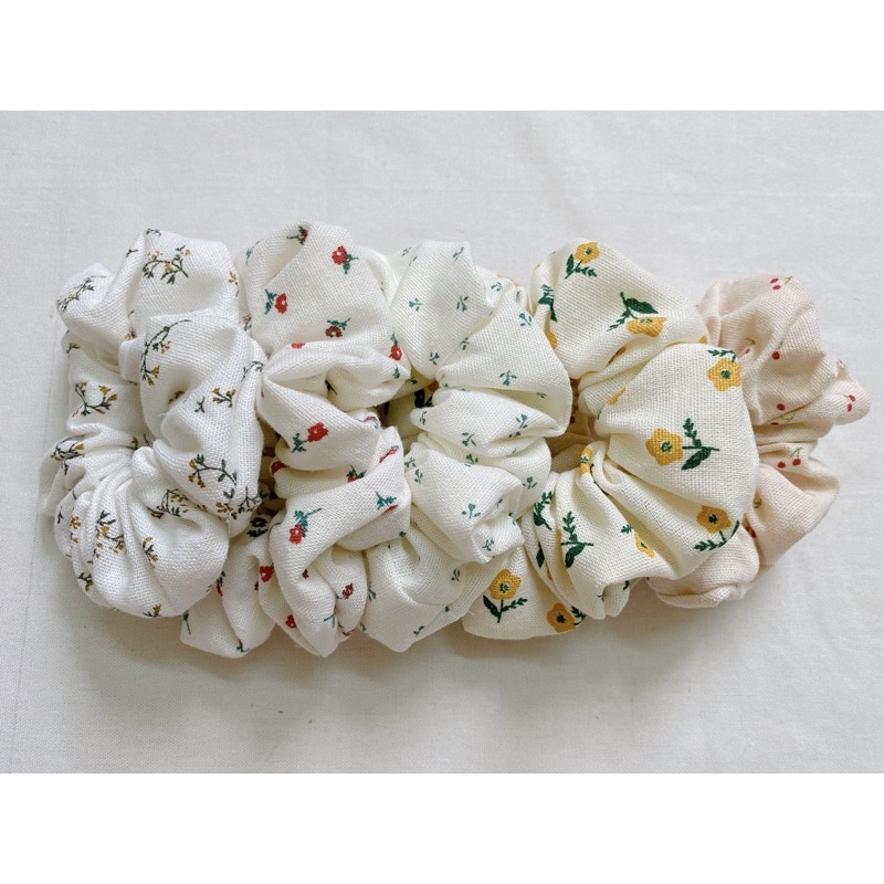 Dây cột tóc, buộc tóc Scrunchie hoa Vintage