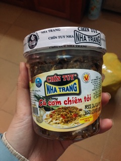Cá cơm chiên tỏi- Đặc sản Nha Trang