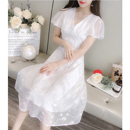 Váy Lanh Trắng Cổ V ✨ Mẫu Hè HOT ✨ Thiết Kế Triết Eo Đơn Giản, Dịu Dàng Dành Cho Nữ 2021 | BigBuy360 - bigbuy360.vn