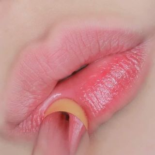 Son dưỡng YNM Rainbow Honey Lip Balm