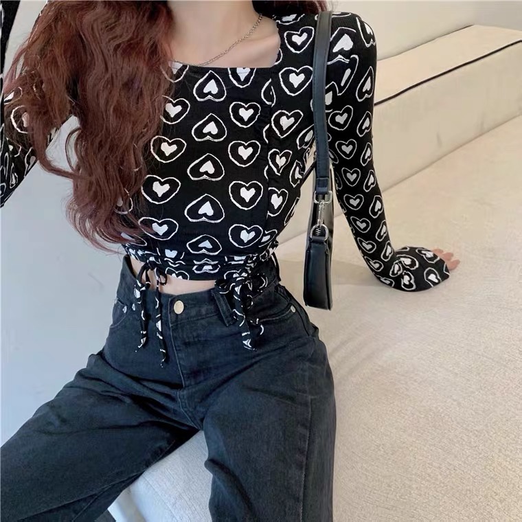 Áo Croptop Tay Dài Dây Rút Họa Tiết Trái Tim LSEOUL A2581