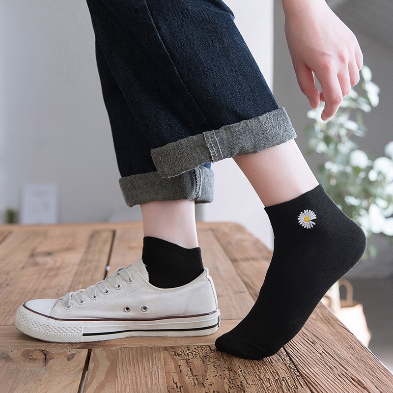 Vớ Cotton Họa Tiết Hoa Xinh Xắn Cho Nữ