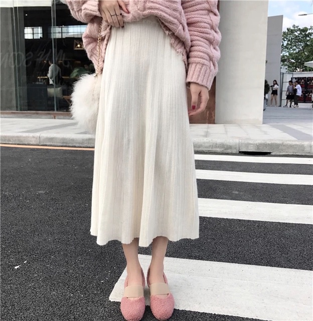 Chân váy len trắng