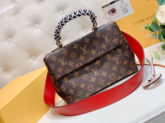 Lv clunny hot