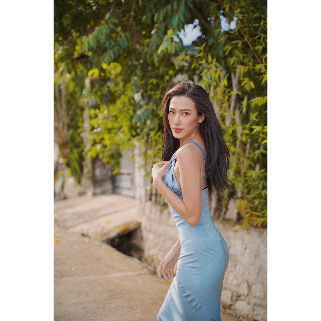 [Kisserine] Đầm lụa JOLLIE MAXI DRESS | BigBuy360 - bigbuy360.vn