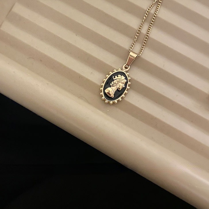 Dây Chuyền Ngắn Bằng Thép Titan Chất Lượng Cao Đơn Giản Hình Ngôi Sao Chân Dung Hoa Hồng Phong Cách retro Pháp Cho Nữ