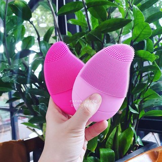 Máy silicon gai mềm rửa mặt (có clip)