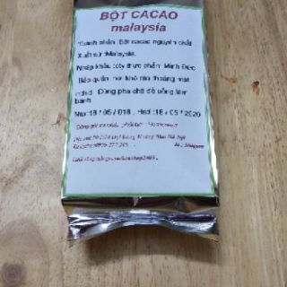 Bột cacao nguyên chất.
