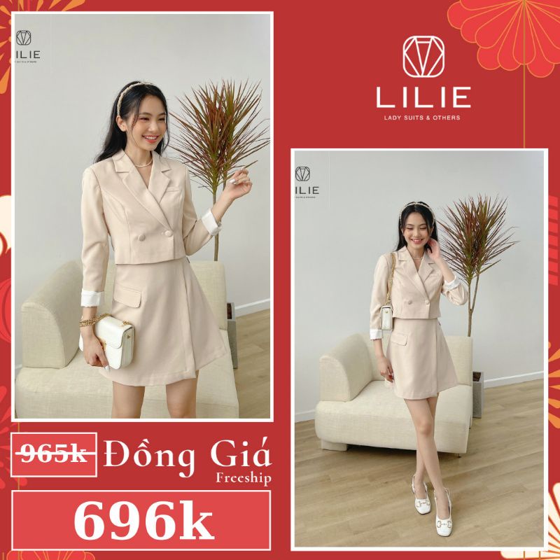 Set blazer croptop 2 cúc ngang be và chân váy vạt chéo