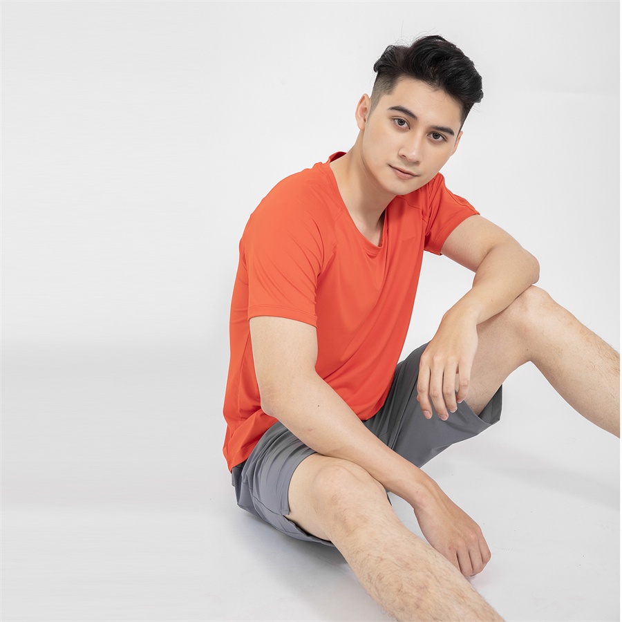 Áo thun nam ngắn tay ARISTINO thiết kế basic dễ mặc, chất áo bền màu,  chống nhăn - ATS027S1 màu cam