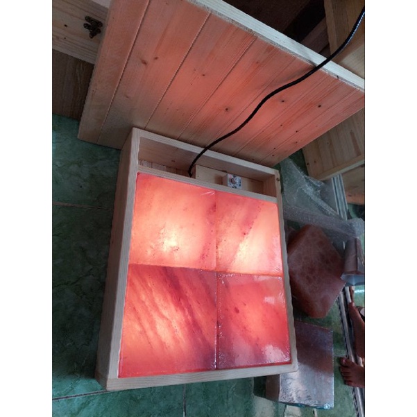 Bàn thiền đá muối himalaya, loại 4 viên đá muối ghép lại với nhau. kích thước mỗi viên đá muối là 20cm*20cm*5cm