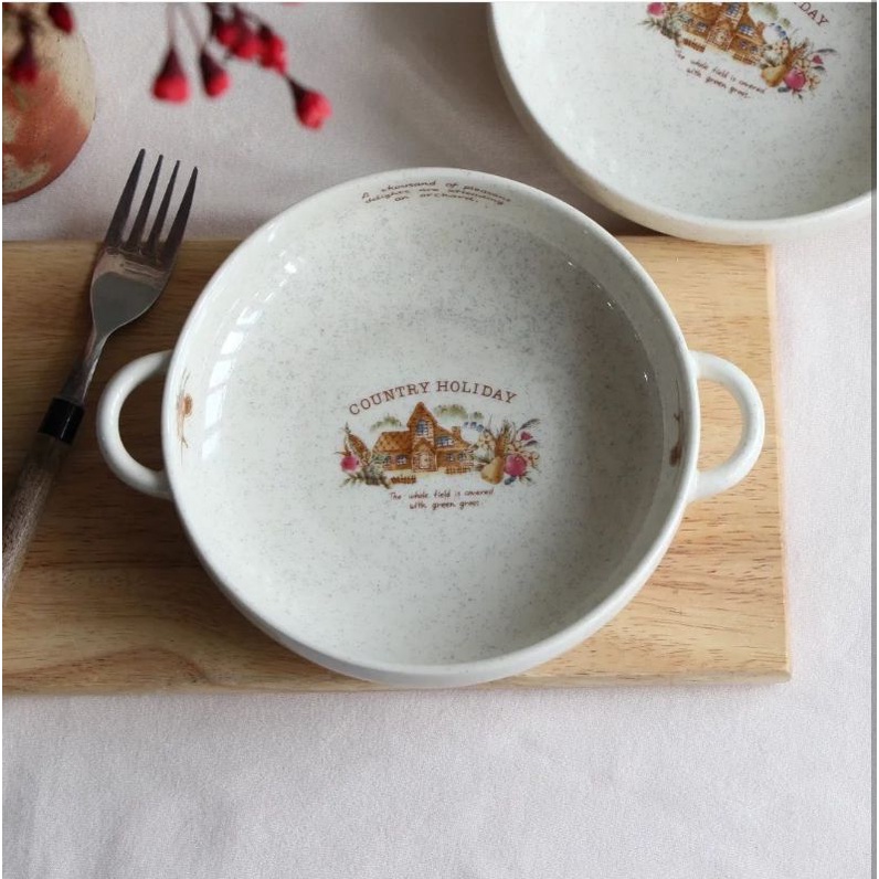 Dĩa gốm tròn men tiêu có 2 quai cầm hoạ tiết Country Holiday Vintage gốm sứ Nhật