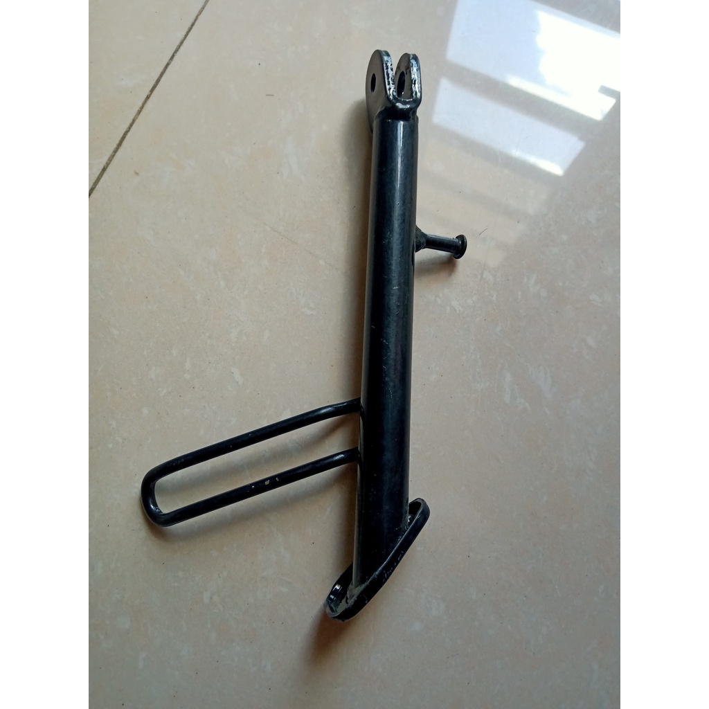 Chân chống nghiêng xe Attila Victoria