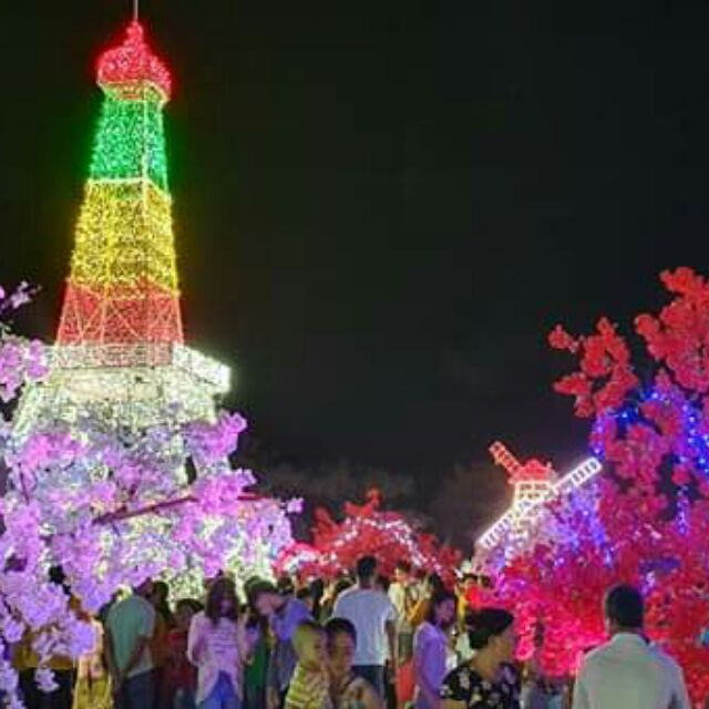 Áo của thùy lê