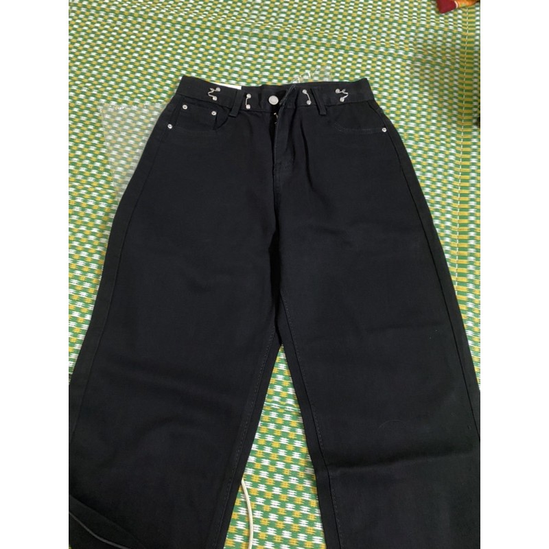 quần jeans kèm móc khoá