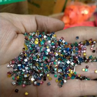 5gam cườm dán vuông, cườm dán móng 2mm