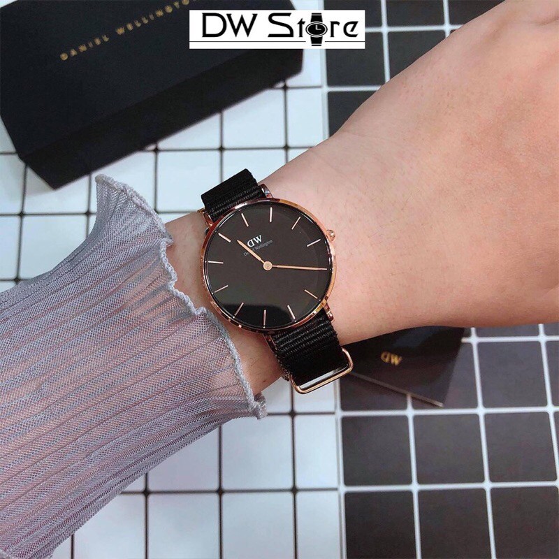 Đồng hồ dây vải đen D/.W. petite mặt đen viền vàng hồng và bạc đủ size cho nam nữ