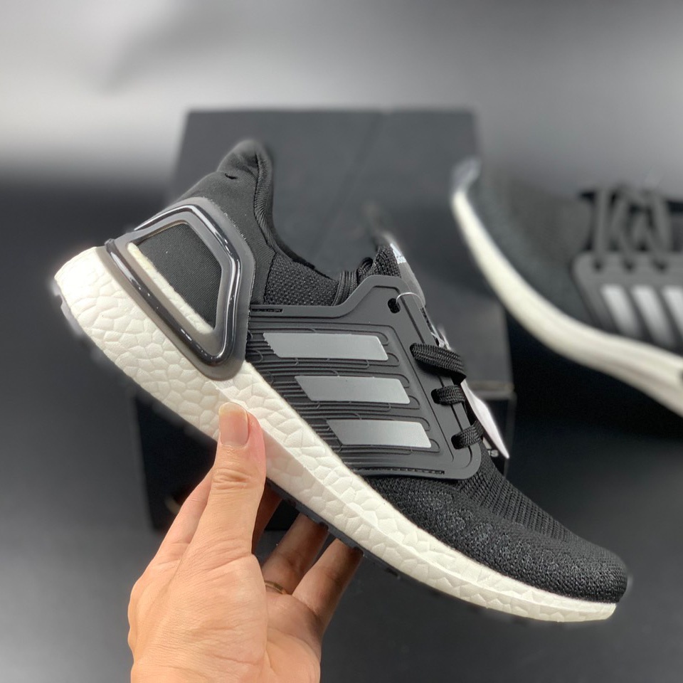 Giày thể thao/ Sneaker Ultra boost 6.0 đen bạc (Full box + tặng kèm tất sneaker)