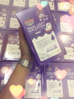 HỘP 20 Miếng MẶT NẠ HA TÍM PEARL LIGHT PERCEPTION CỦA MAYCREATE