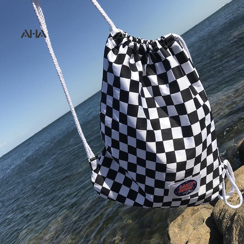 Ba Lô Dây Rút Họa Tiết Sọc Caro Trắng Đen Phong Cách Retro