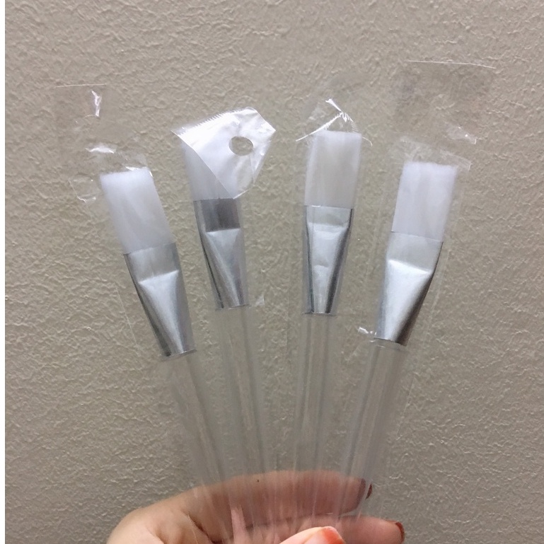 Chổi đắp mặt nạ cán nhựa spa