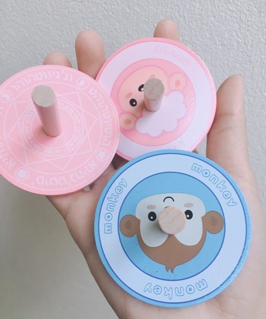 Đồ chơi con sâu bằng gỗ