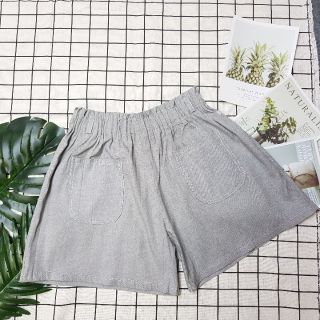 Quần short kaki hai túi lưng thun