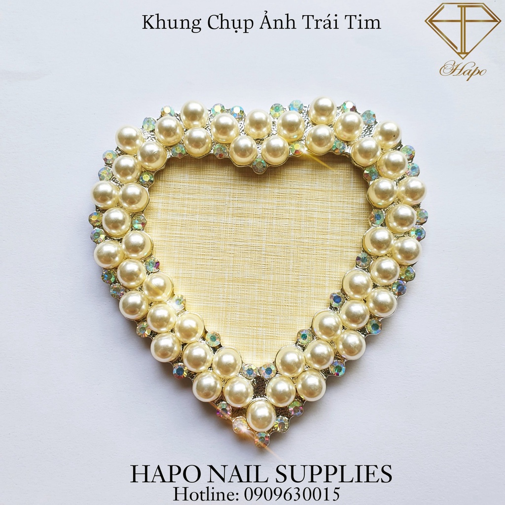 Khung chụp ảnh trái tim dùng cho thợ Nail chụp mẫu nail