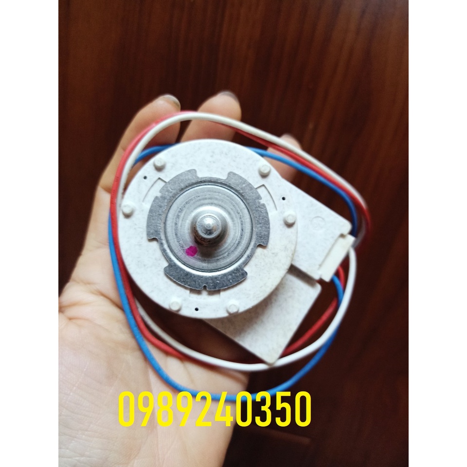 [Mã ELHA22 giảm 6% đơn 300K] Motor quạt đúc sứ tủ lạnh Panasonic DC12V - 3,6W 3 dây