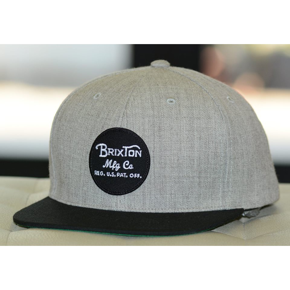 Nón snapback Brixton Wheeler Maroon 2tone